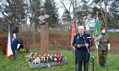 Setkání u busty Švehly s prezidentem Václavem Klausem z 12.12.2020 